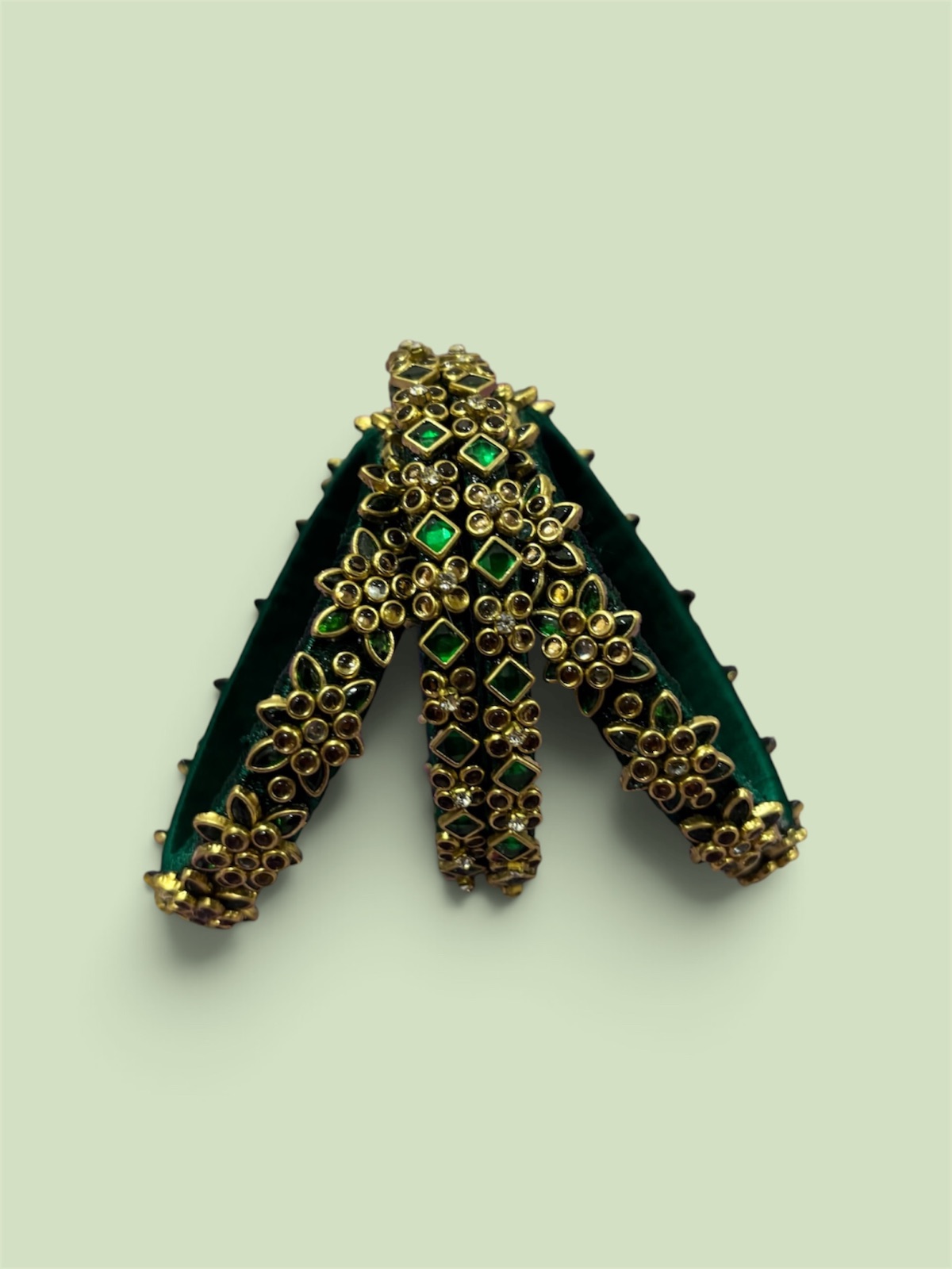 Dark Green Silk Thread Kundan Bangles — Gold Leaf Design